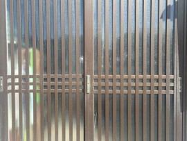 【栃木県宇都宮市】「MIWA」新日軽の引戸玄関の鍵交換の画像イメージ