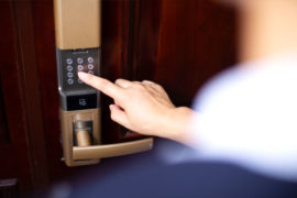【神奈川県平塚市】玄関のカードキーの開錠の画像イメージ